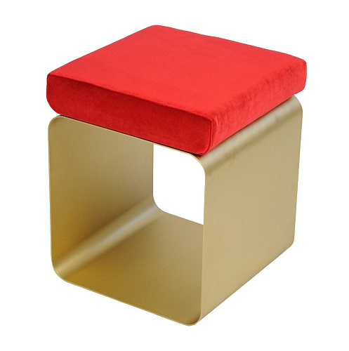 Roter Hocker mit Metallgestell
