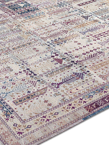 Soul Warm Grey Plum auf Grau Teppich