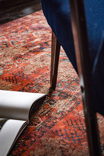 8719 7-8-2 Red Teppich