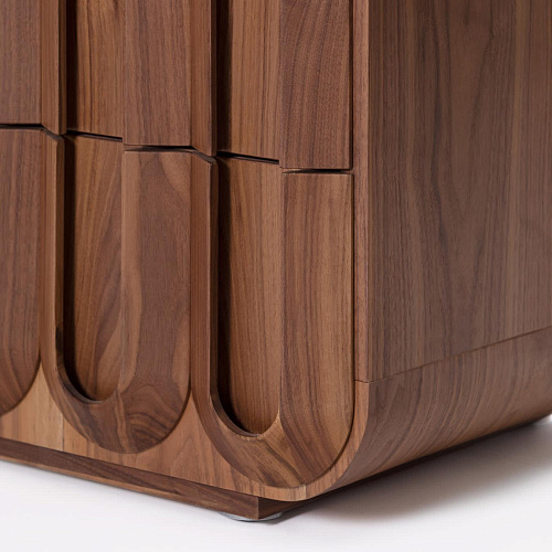 Elegante Holzkommode