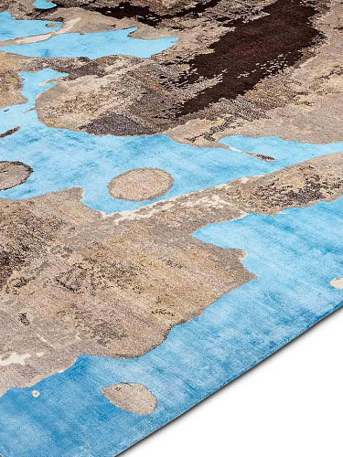 All Natural on Blue Teppich