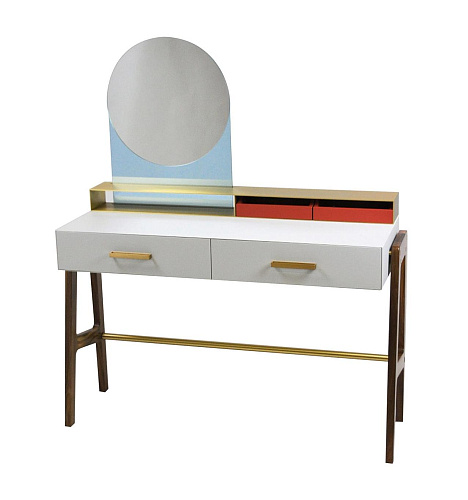 Raffinierter Schminktisch mit Spiegel
