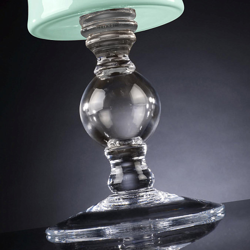 Laura Neo Vase