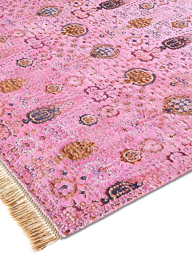 Isfahan Reverse Original auf Light Pink Teppich