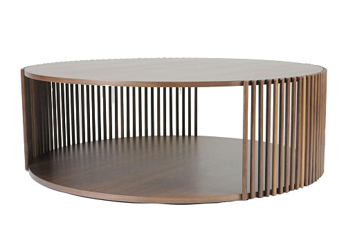 Mittelgroßer Holz-Couchtisch