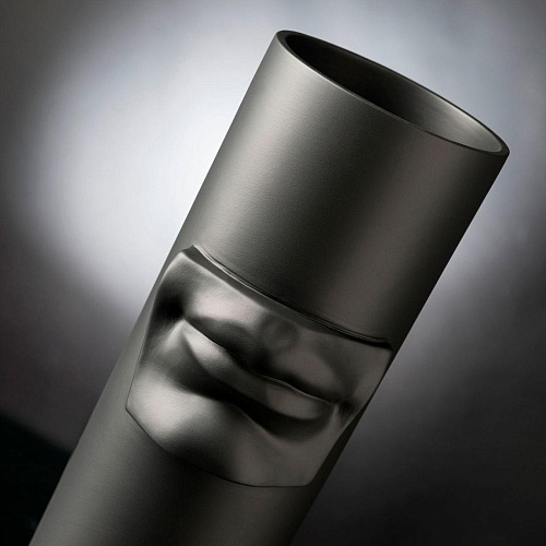 David Mouth Vase