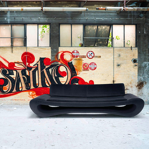 New Lips Black Sofa