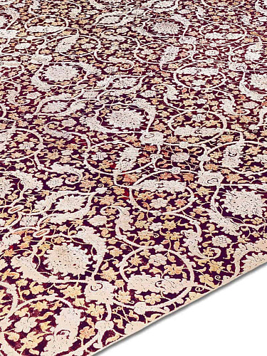 Anne Original on Deep Purple Teppich