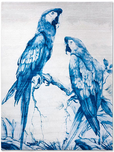 Two Parrots Porcelain Blue auf Weiß Teppich