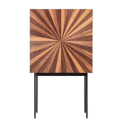 Furnierter Holzschrank