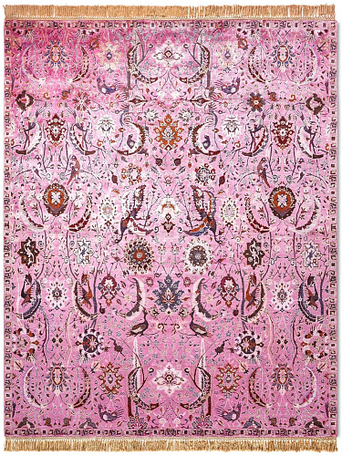 Kerman Reverse Original auf Hellrosa Teppich