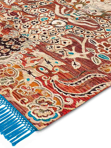 Dragon Electric Blue auf Rotmix Teppich