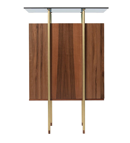 Minimalistischer Holzschrank