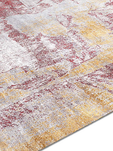 Gold Coral auf Hellgrau Teppich