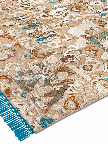 Dragon Electric Blue auf Creme Teppich