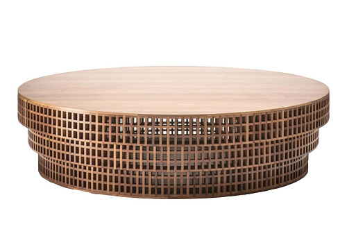 Charmanter Nussbaum-Couchtisch