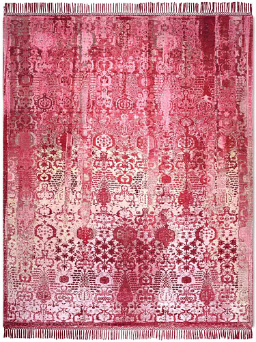 Woods Strawberry auf Rosa Teppich