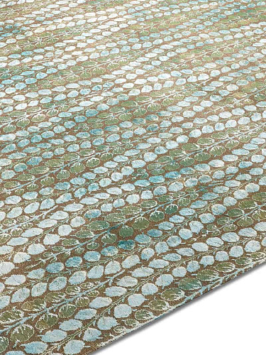 Albert Ex Electric Blue auf Ex Light Blue Teppich