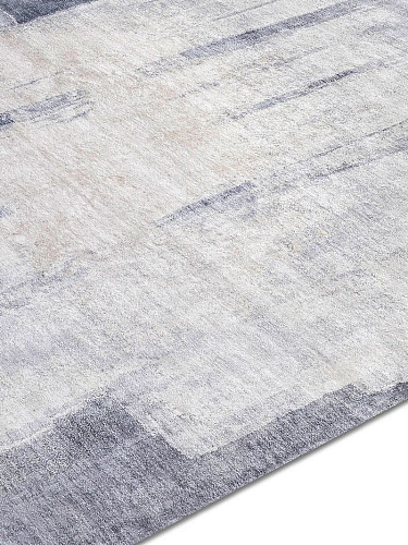 Silver Grey auf Dunkelgrau Teppich
