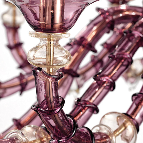 Klassischer Kronleuchter aus lila Muranoglas