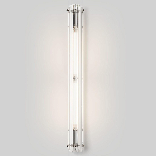 Minimalistischer Wandleuchter mit Triedro-Glaselementen