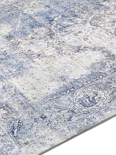 Silver Blue auf Hellgrau Teppich