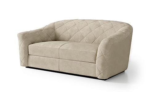 Secret Love „Stitched Embrace“ Sofa 190 cm