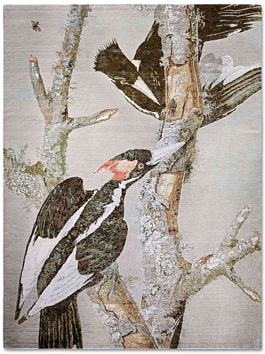 Two Birds Original auf Grausand Teppich