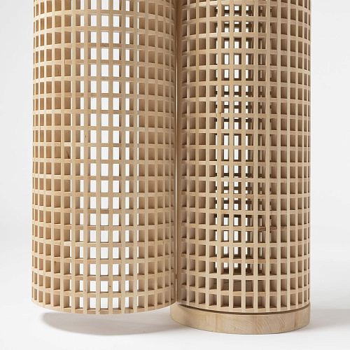 Kunsthandwerklicher Holz-Standspiegel