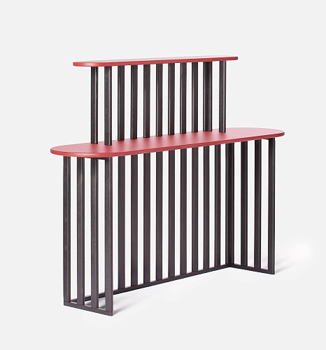 Schwarz-roter zweistöckiger Konsolentisch
