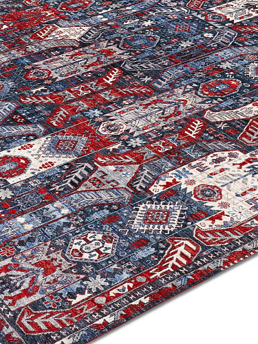 Soul Red Blue auf Dunkelblau Teppich