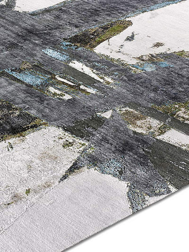 GreenRust auf Hellgrau Teppich