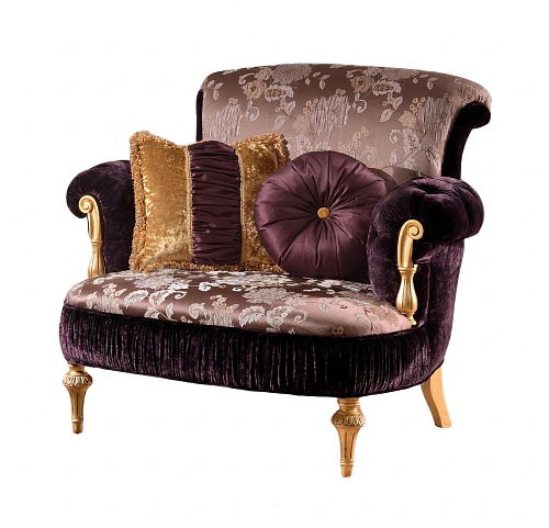 Goldener Sessel