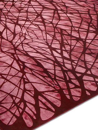 Dresden Red Wine auf Bordeaux Teppich